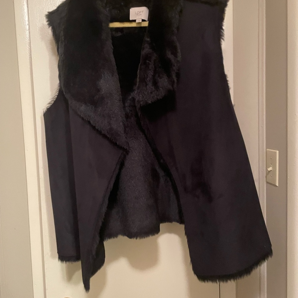 Loft Plus Sz 22 Faux Fur and Suede Vest